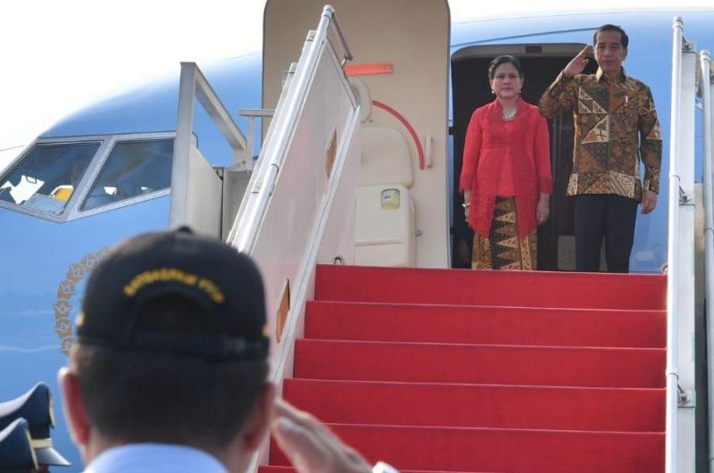 Jokowi Ajak Generasi Muda Kenalkan Batik ke Kancah Dunia