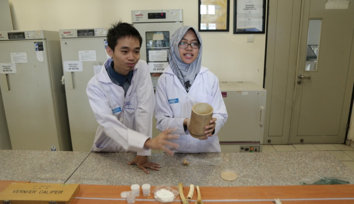 Wow…Keren! Mahasiswa UGM Olah Tulang Kambing Jadi Material Pengisi Tulang Rusak