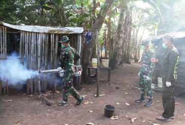 TNI Lakukan Fogging di Kampung Perbatasan RI-PNG