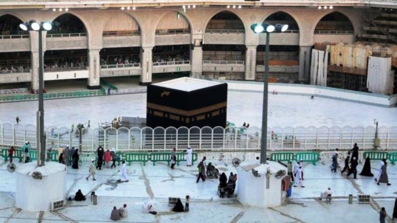 Saudi Buka Kembali Masjidil Haram dan Masjid Nabawi