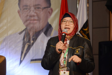 Cegah Covid-19, Anggota F-PKS DPR Ledia Hanifa Bagikan Alkes di Kota Bandung dan Cimahi