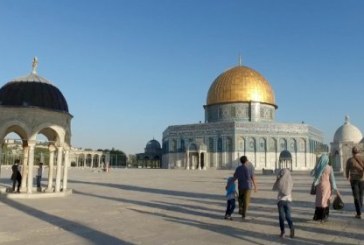 Antusias Jemaah Sambut Hari Pertama Pembukaan Masjid Al-Aqsa