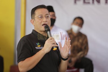 FOTO Ketua DPR, Menko PMK, dan Mensos Bagikan BST di Tangerang