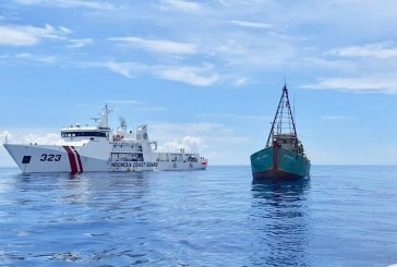 Diduga Curi Ikan di Laut Natuna Utara, Bakamla RI Tangkap Kapal Vietnam