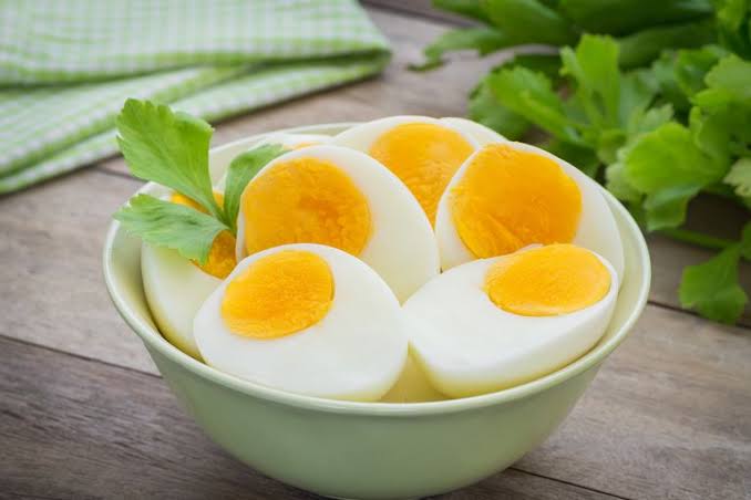 Mana Lebih Sehat, Putih Telur Atau Kuning Telur?