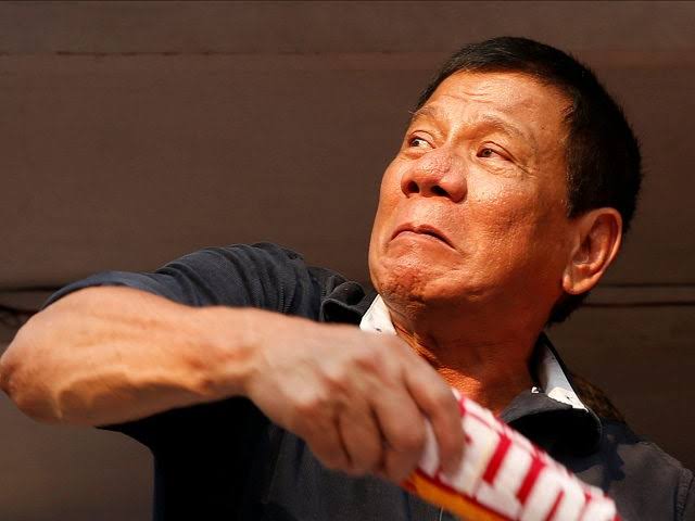 Presiden Filipina Ancam Tendang Negara yang Cari Untung dari Vaksin Corona