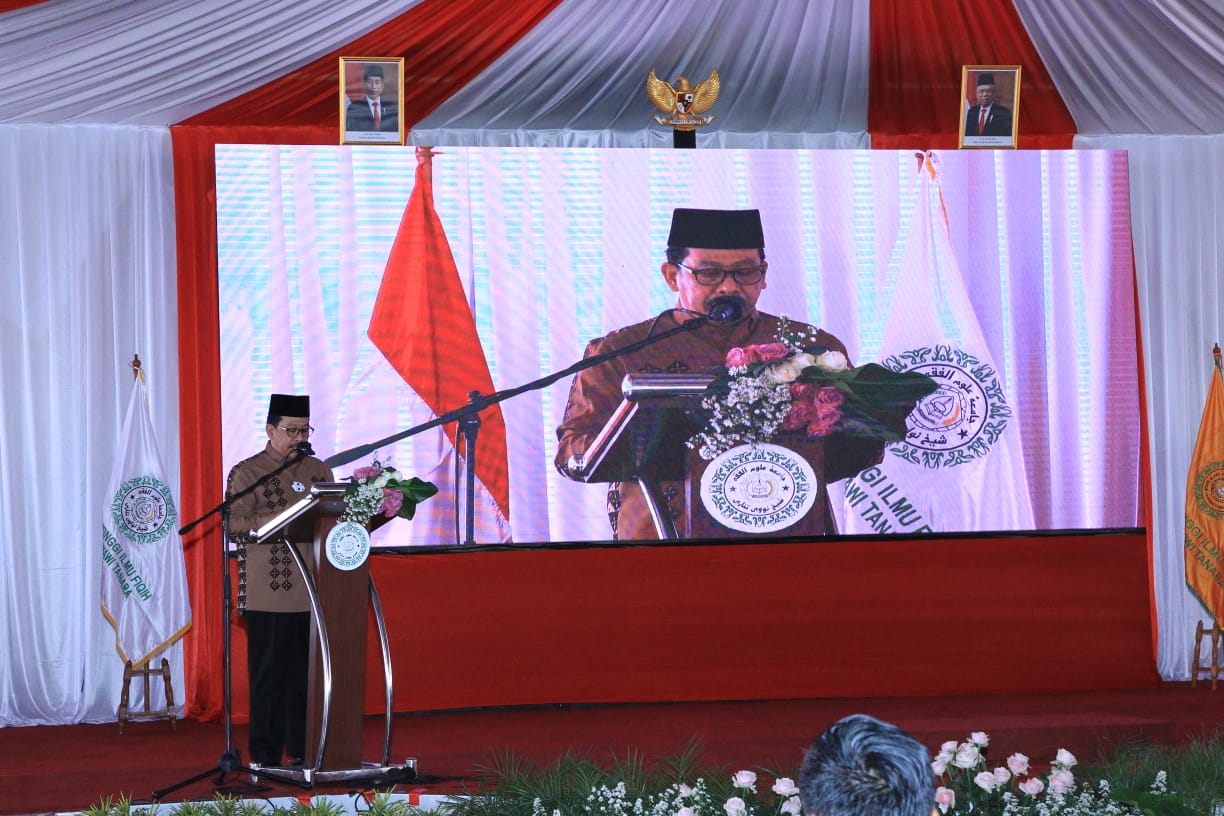 Wisuda Perdana STIF Tanara, Wamenag Sebut Karya Syeikh Nawawi Warnai Keberislaman Indonesia