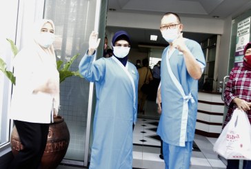 FOTO Balon Wali Kota dan Wawakot Tangsel Siti Nur Azizah-Ruhamaben Menjalani Tes Kesehatan