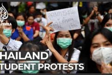 Ribuan Siswa Turun ke Jalan Protes Sistem Pendidikan Thailand