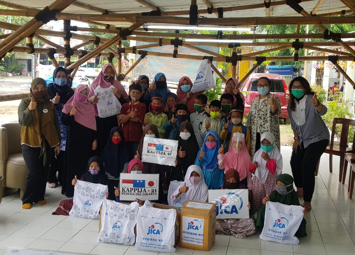 Pengda Kappija DKI Salurkan Bantuan Pencegahan Covid-19 dari JICA kepada Sekolah Alam Anak Soleh Drupadi dan Posyandu Mawar 26
