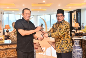 Ketua MPR RI Bambang Soesatyo Raih Penghargaan Best Institution Leader