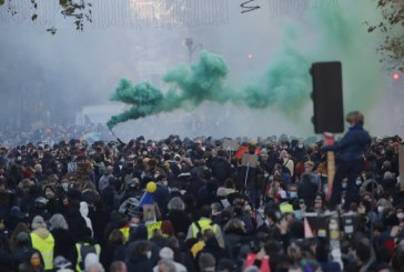 Presiden Prancis Digoyang Aksi Demo Rakyat Besar-besaran