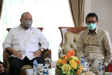 LaNyalla Acungkan Jempol untuk Jokowi Soal Vaksin