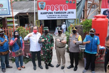 Kapolda Metro Bersama Pangdam Jaya Tinjau Pelaksanaan Kampung Tangguh