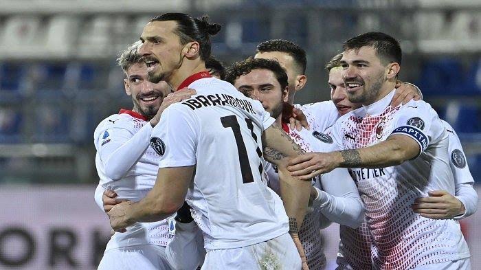 Bungkam Cagliari, AC Milan Nyaman di Puncak Klasemen Serie A