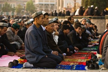 China Larang Muslim Uighur Gelar Acara Sunatan