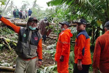 Pastikan Penanganan Cepat, Arif Sugiyanto Kembali Datang ke Lokasi Banjir dan Longsor