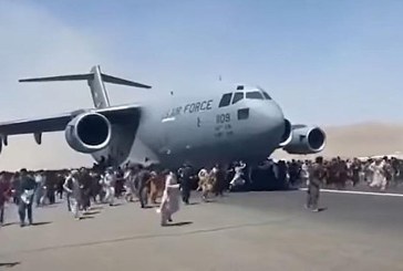 Ngeri! Penumpang Pesawat Berjatuhan Saat Rebutan Kabur dari Afghanistan