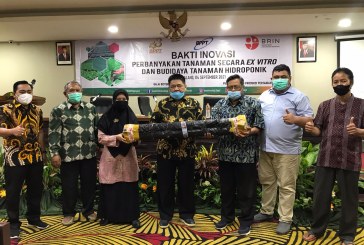 Bersama BPPT, Ridwan Hisjam Serahkan Bantuan Benih dan Alsintan untuk Petani
