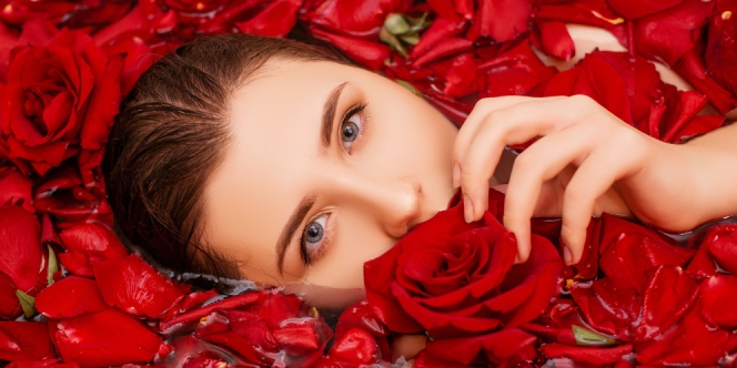Manfaat Air Mawar untuk Kecantikan Wajah