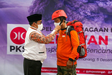 Bantu Korban Erupsi Gunung Semeru, PKS Jateng Terjunkan 1.000 Relawan