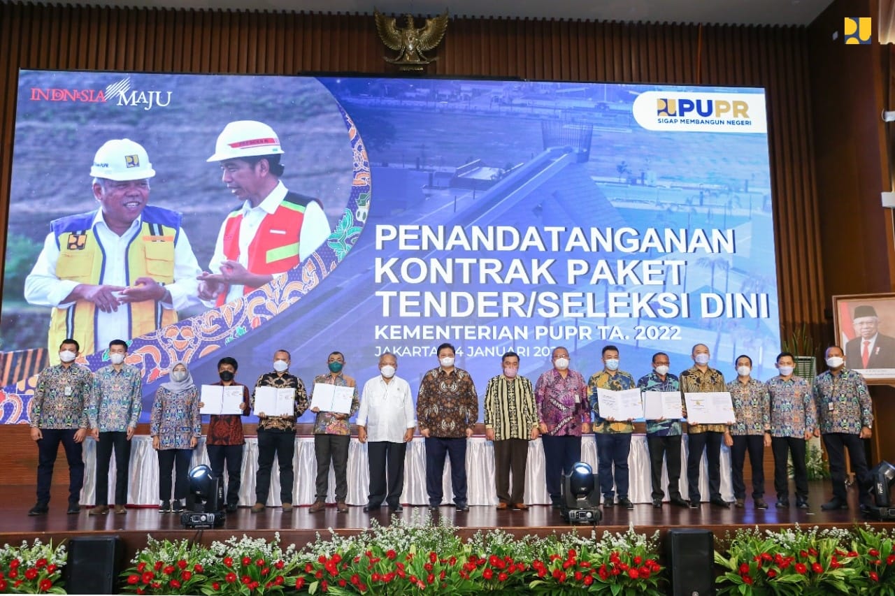 Percepat Pembangunan Infrastruktur, Kementerian PUPR Laksanakan Penandatanganan Kontrak Paket Tender/Seleksi Dini TA 2022