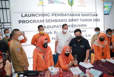 Mendag dan Menteri BUMN Hadiri Launching Bansos Sembako Tunai di Kebumen