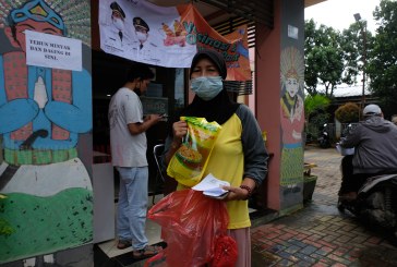FOTO Pemkot Tangerang Gelar Operasi Pasar Minyak Goreng dan Daging Kerbau Murah