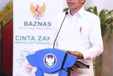 Presiden Jokowi Serahkan Zakat kepada Baznas