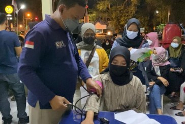 Digelar Malam Hari, Vaksinasi Polri di Bulan Ramadhan Disambut Antusias