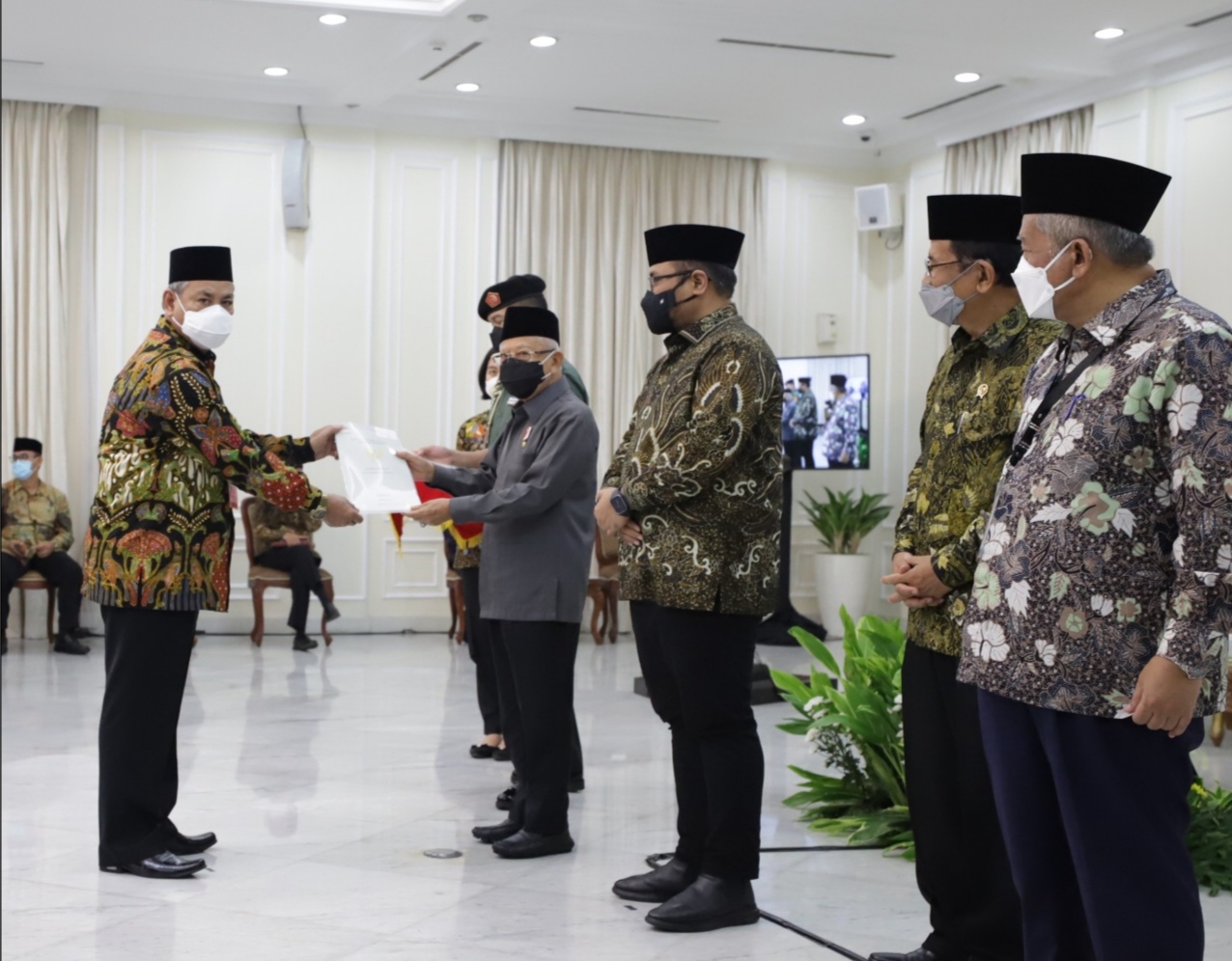 Wakil Presiden RI Serahkan 3.152 Sertifikat Tanah Wakaf Se-Indonesia
