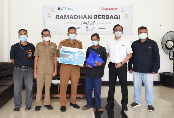 Sambut Lahirnya Holding DEFEND ID, PT DAHANA Sebar Sembako di Kabupaten Subang