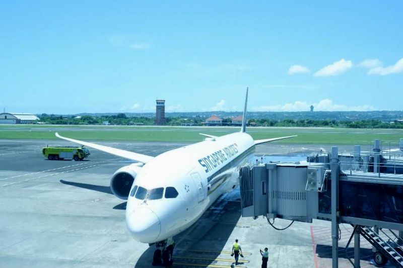 Kemenparekraf dan Kemenhub Dorong Maskapai Asing Tambah Jumlah Penerbangan Internasional ke Indonesia