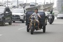 FOTO Pengendara Sepeda Motor Diimbau Tak Bersandal Jepit