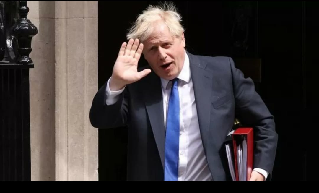 Terlibat Skandal, PM Inggris Lengser Setelah 50 Pejabat dan Menteri Mundur