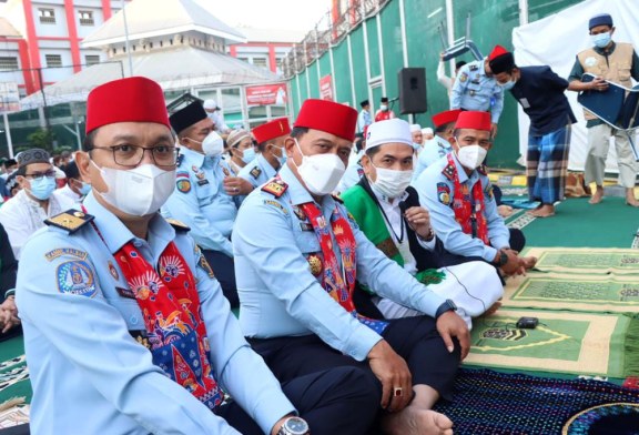 Bersama Ribuan Warga Binaan, Kakanwil Kemenkumham DKI Salat Iduladha di Rutan Jakarta Pusat