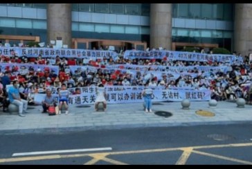 Bentrokan Massa Demo dan Aparat China Saat Protes Deposito Bank