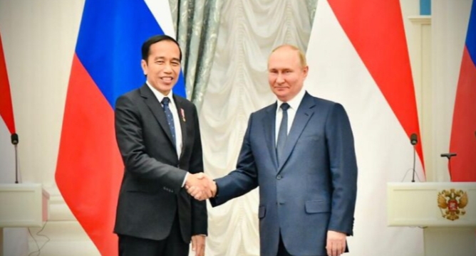 Presiden Jokowi Bertemu dengan Presiden Putin di Istana Kremlin