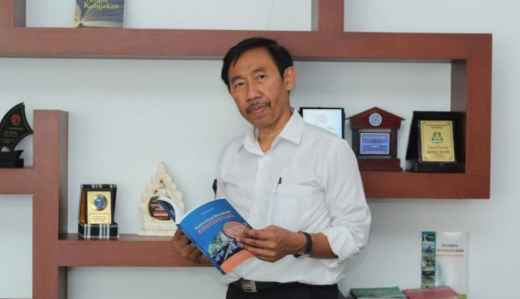 Guru Besar UGM Prof Agus Pramusinto dan 28 Ilmuwan Internasional Jadi Mentor Peneliti Muda Indonesia