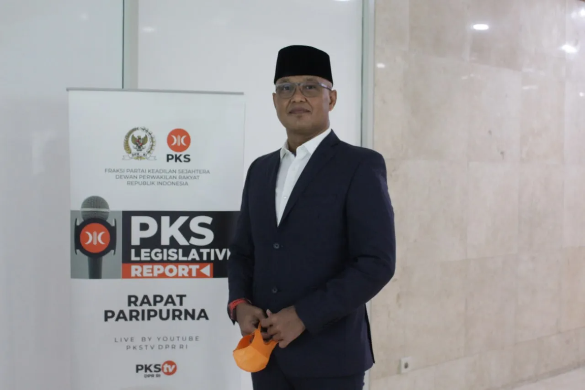 PKS Tegas Tolak Wacana Kembalinya Dwi Fungsi TNI