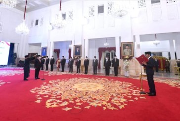 Mantan Ketum Apkasi Azwar Anas Resmi Dilantik Presiden Jokowi Jadi Menpan RB