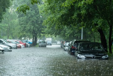 Musim Hujan Datang, Waspadai Lima Kerusakan yang Dapat Terjadi pada Mobil Akibat Banjir