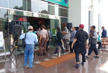 Pengadilan Negeri Jakarta Timur Larang Pengunjung Ambil Gambar di Sidang Terorisme