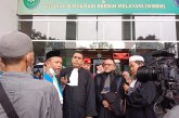 FOTO Suasana di Halaman Pengadilan Negeri Jakarta Timur Usai Sidang Putusan Sela Kasus Dugaan Terorisme