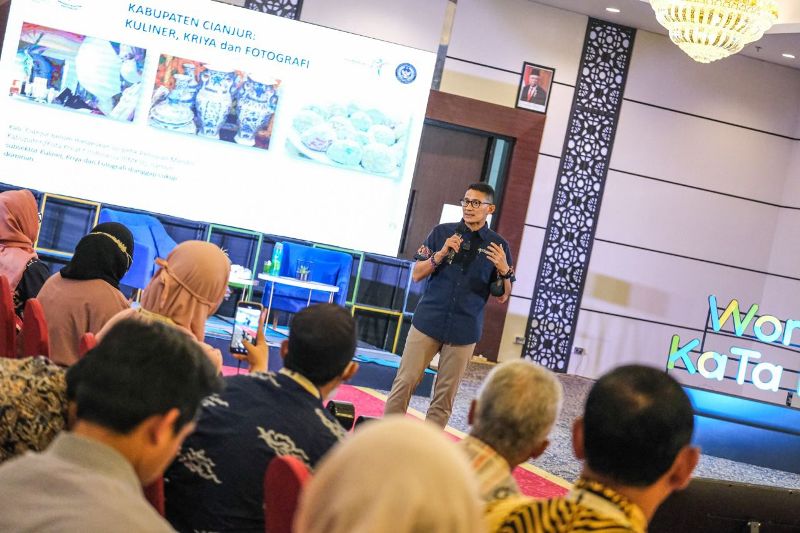 Sandiaga Perkuat Subsektor Fotografi, Kriya, dan Kuliner di Cianjur Lewat KaTa Kreatif 2022