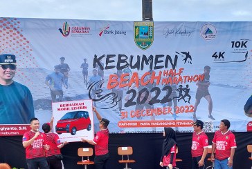 Pertama di Indonesia, Kebumen Beach Half Marathon Berhadiah Mobil Listrik