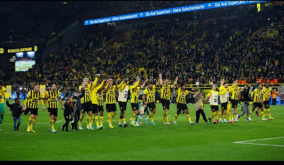 Suporter Borussia Dortmund Jerman Tuntut Keadilan untuk Tragedi Kanjuruan