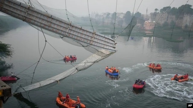Kasus Jembatan Roboh di India Tewaskan 137 Orang, Sembilan Orang Ditangkap