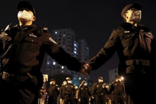 Wow! Buntut Demo Massa di China, Polisi Cegat Warga dan Periksa HP