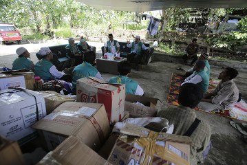FOTO Ketum Parmusi Kunjungi Korban Gempa Cianjur